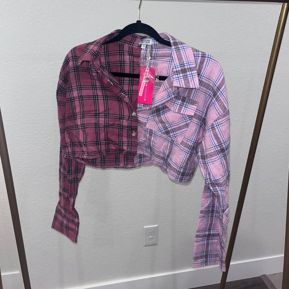 Beginning Boutique Cropped flannel with Divided Pattern